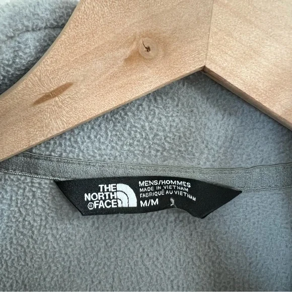 The North Face Mens Quarter Zip Fleece Pullover in Gray, Size M - Picture 6 of 8